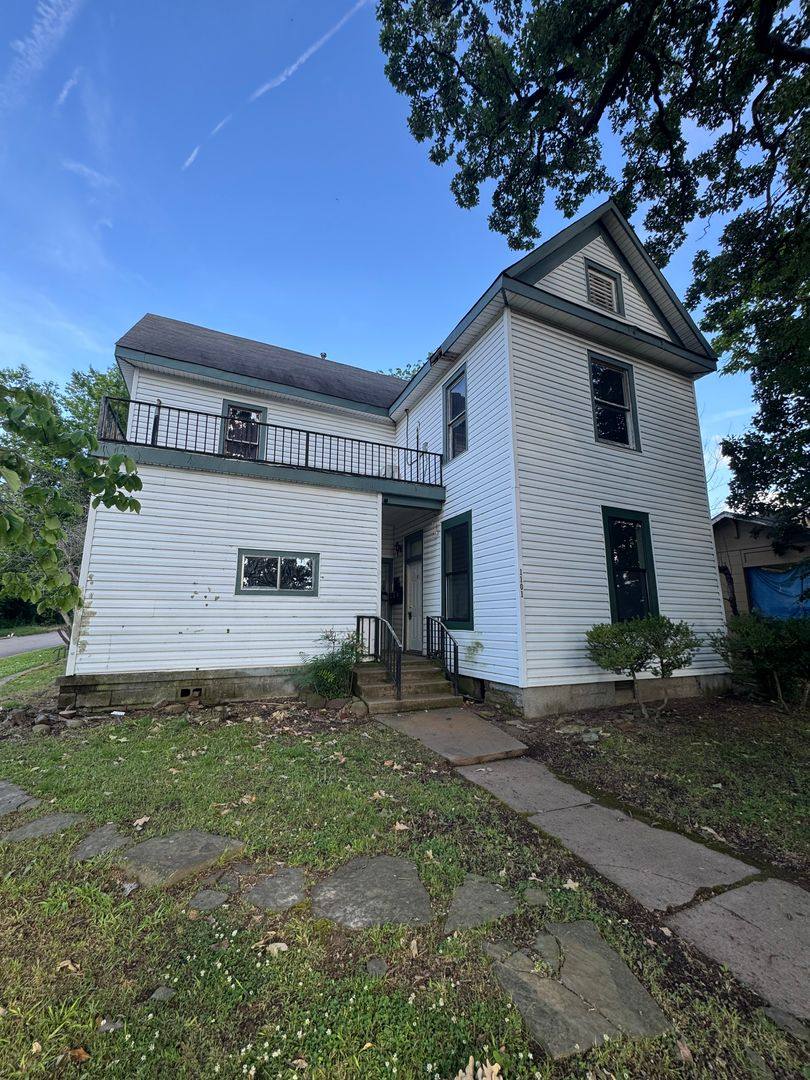 Apartment for rent at 1101 S 17th, Fort Smith, AR 72901