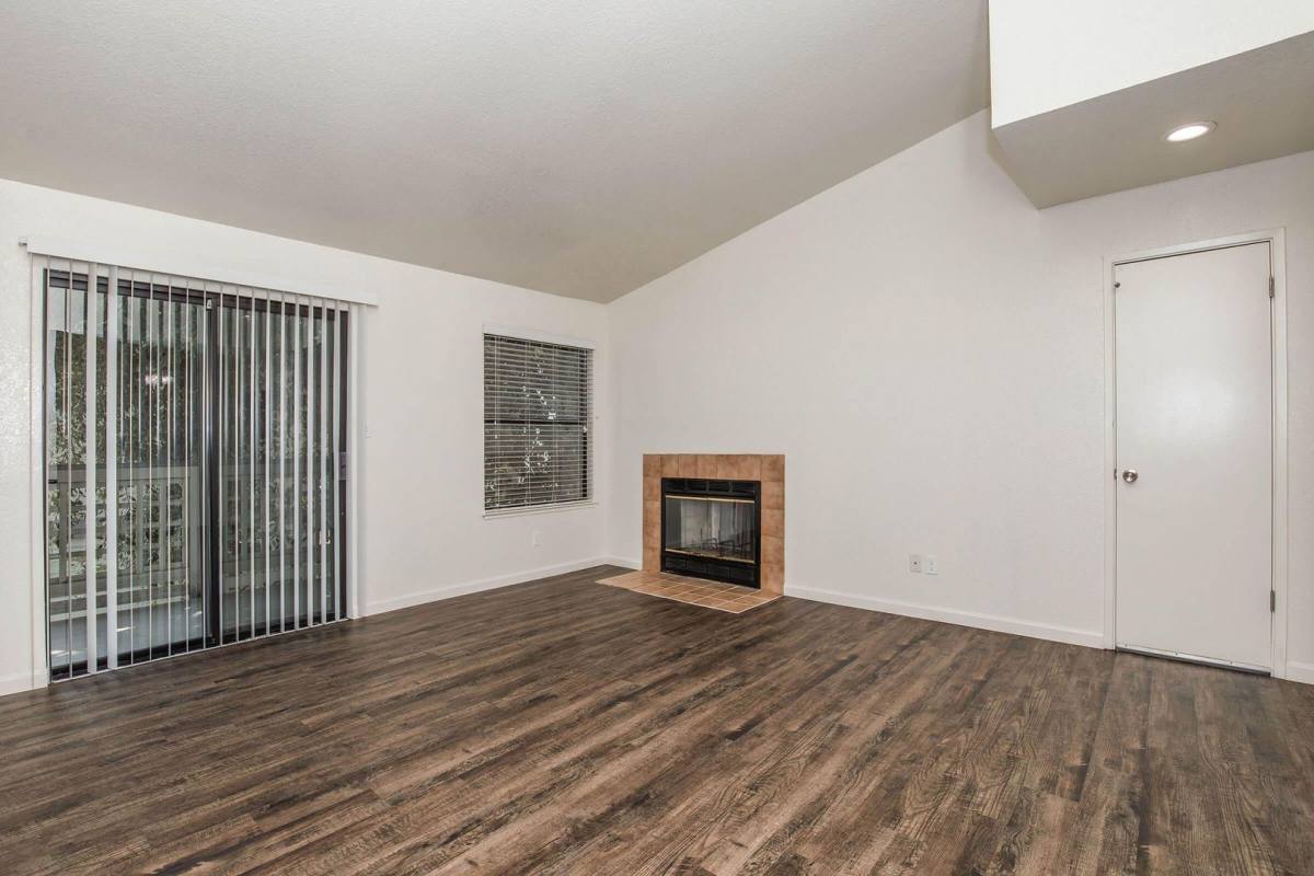Apartment for rent at 1550 N Hope Ave, Reedley, CA 93654