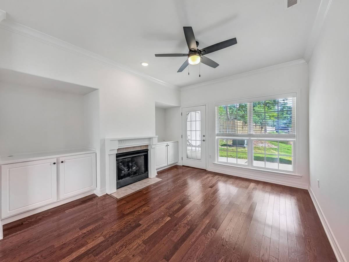 Townhouse for rent at 904 Dixson St, Rogers, AR 72758