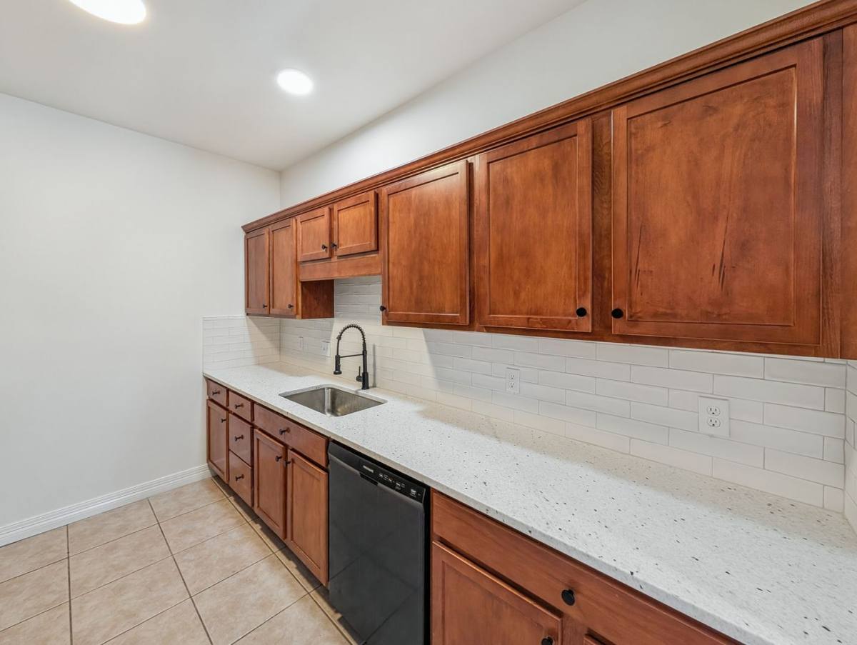 Townhouse for rent at 904 Dixson St, Rogers, AR 72758