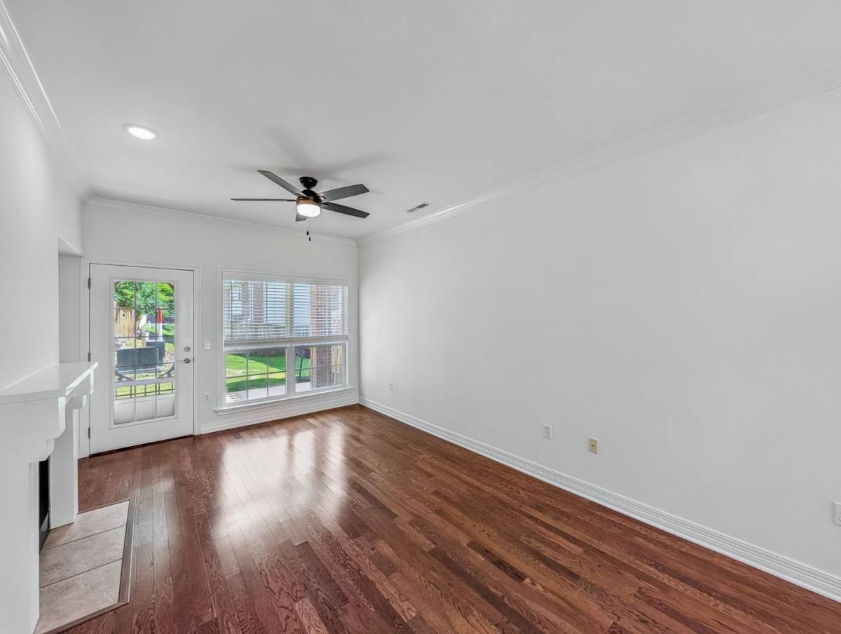 Townhouse for rent at 904 Dixson St, Rogers, AR 72758