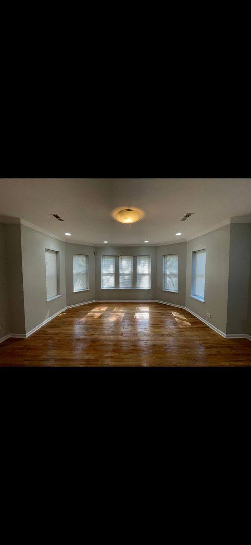 Apartment for rent at 7020 S Cregier Ave, Chicago, IL 60649