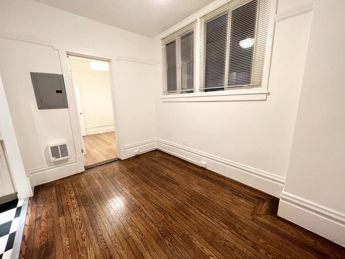 Apartment for rent at 711 Leavenworth St, San Francisco, CA 94109