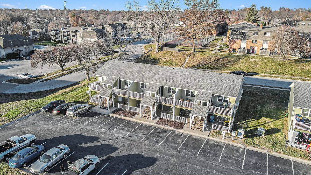Apartment for rent at 2300 NE 70th St, Kansas City, MO 64118