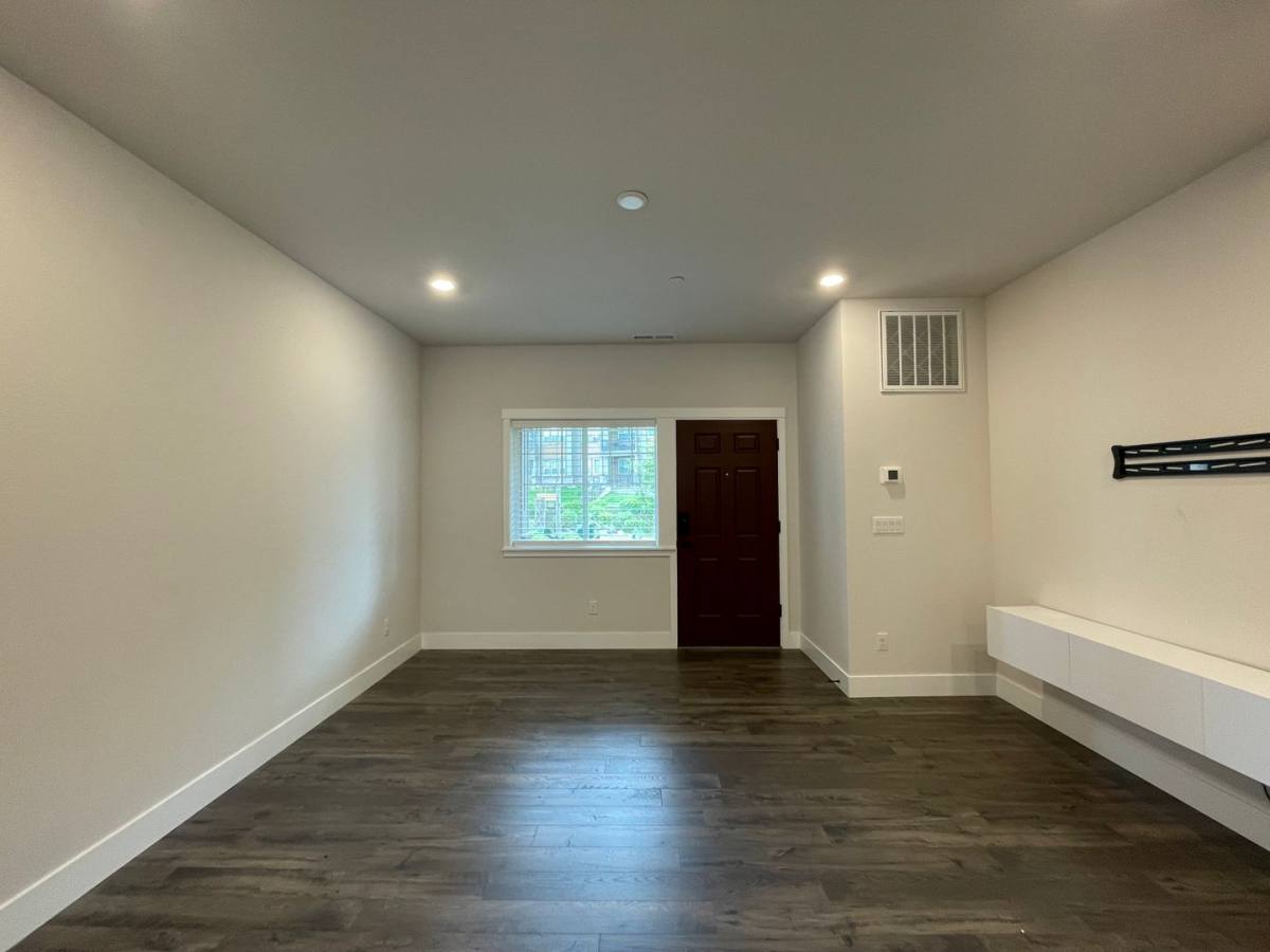 Townhouse for rent at 16022 NW Hosmer Lane, Portland, OR 97229