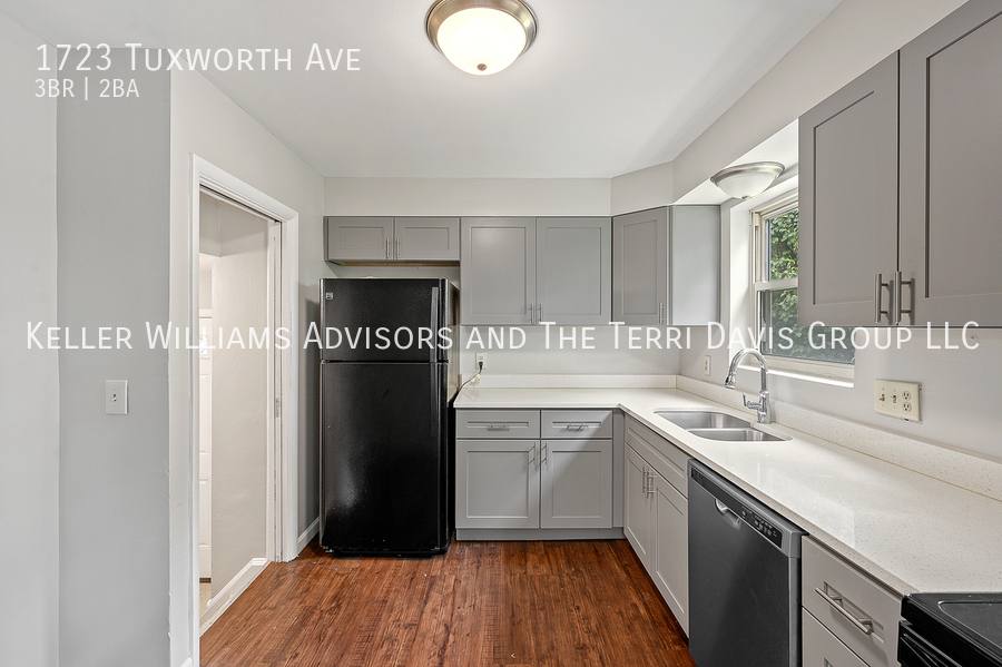 House for rent at 1723 Tuxworth Ave, Cincinnati, OH 45238