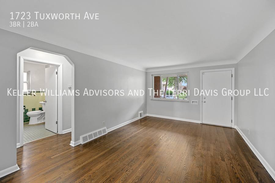 House for rent at 1723 Tuxworth Ave, Cincinnati, OH 45238