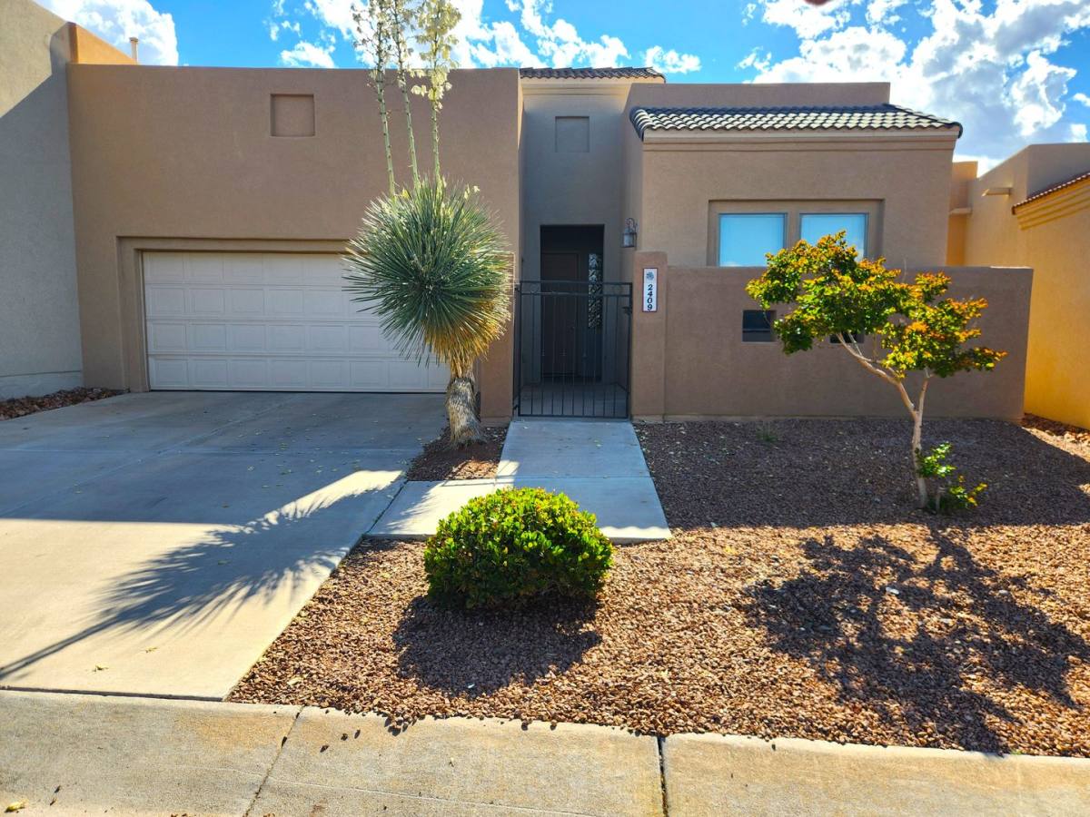 Townhouse for rent at 2409 Cortina, Las Cruces, NM 88011