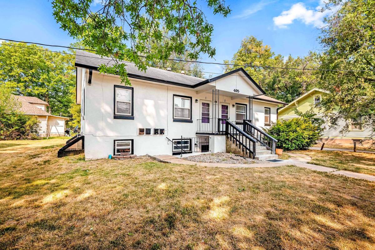 Apartment for rent at 405 N 10th St, Manhattan, KS 66502
