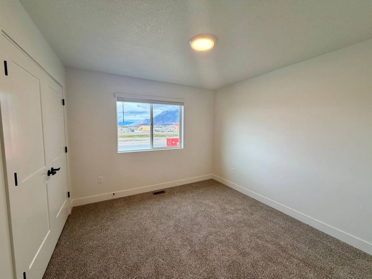 Townhouse for rent at 2721 W 2775 N, Ogden, UT 84404