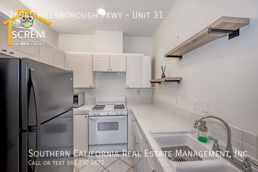 Townhouse for rent at 26945 Hillsborough Parkway #31, Valencia, CA 91354