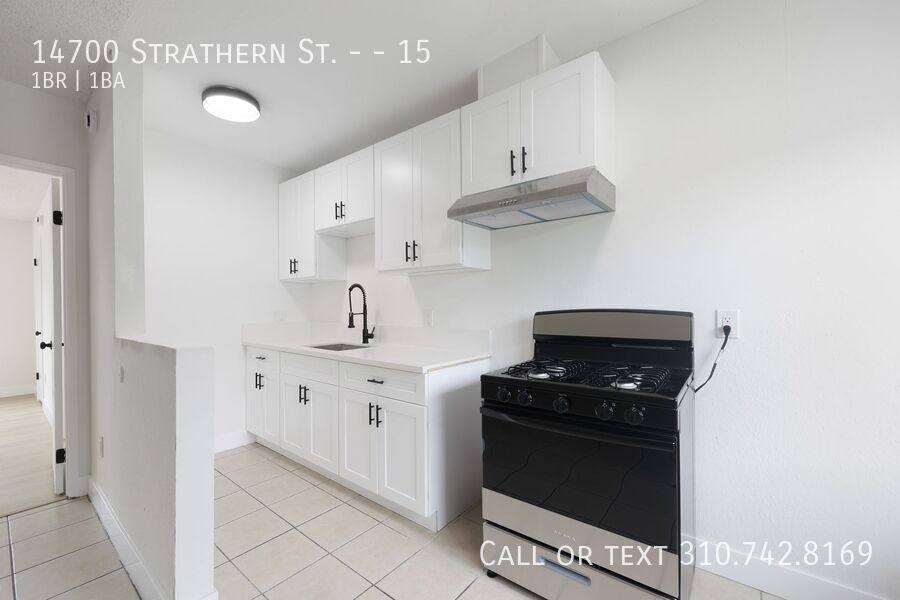 Apartment for rent at 14700 Strathern St #15, Santa Monica, CA 90402