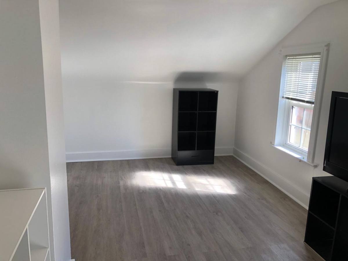 Apartment for rent at 346 2nd Ave, Bridgeville, PA 15017