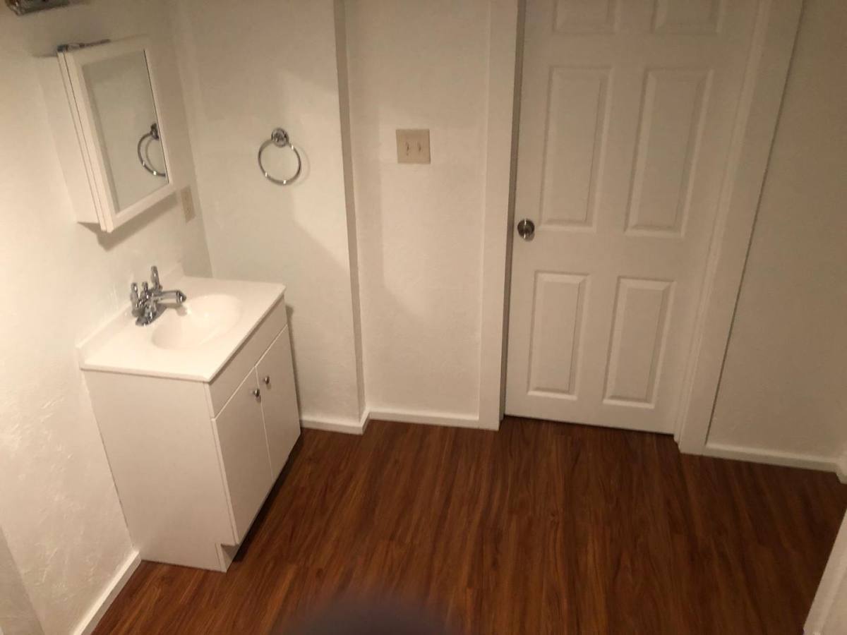 Apartment for rent at 346 2nd Ave, Bridgeville, PA 15017