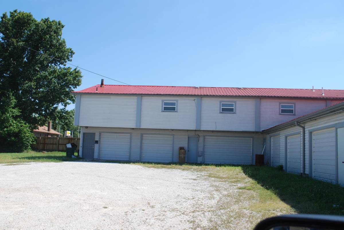 Apartment for rent at 1438 E Olive, Springfield, MO 65802