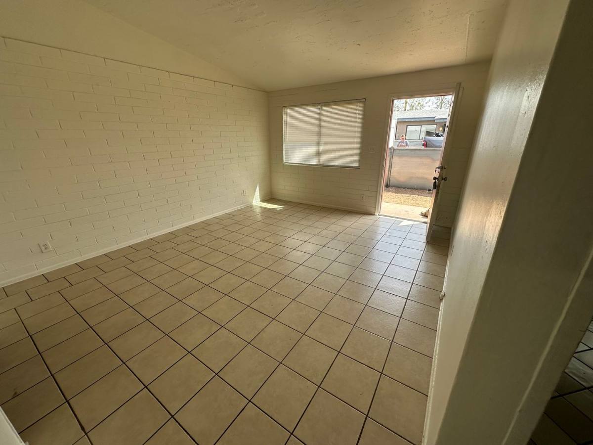 Apartment for rent at 1626 N 26th Place, Phoenix, AZ 85008