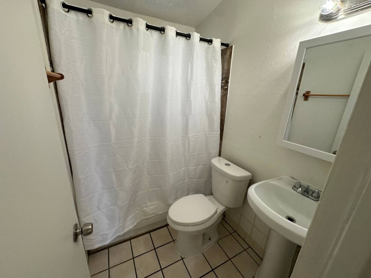 Apartment for rent at 1626 N 26th Place, Phoenix, AZ 85008