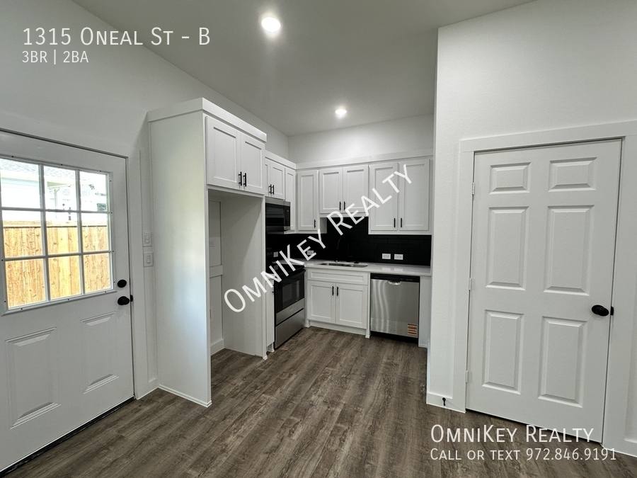 Apartment for rent at 1315 Oneal St #B, Commerce, TX 75428