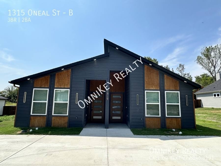 Apartment for rent at 1315 Oneal St #B, Commerce, TX 75428