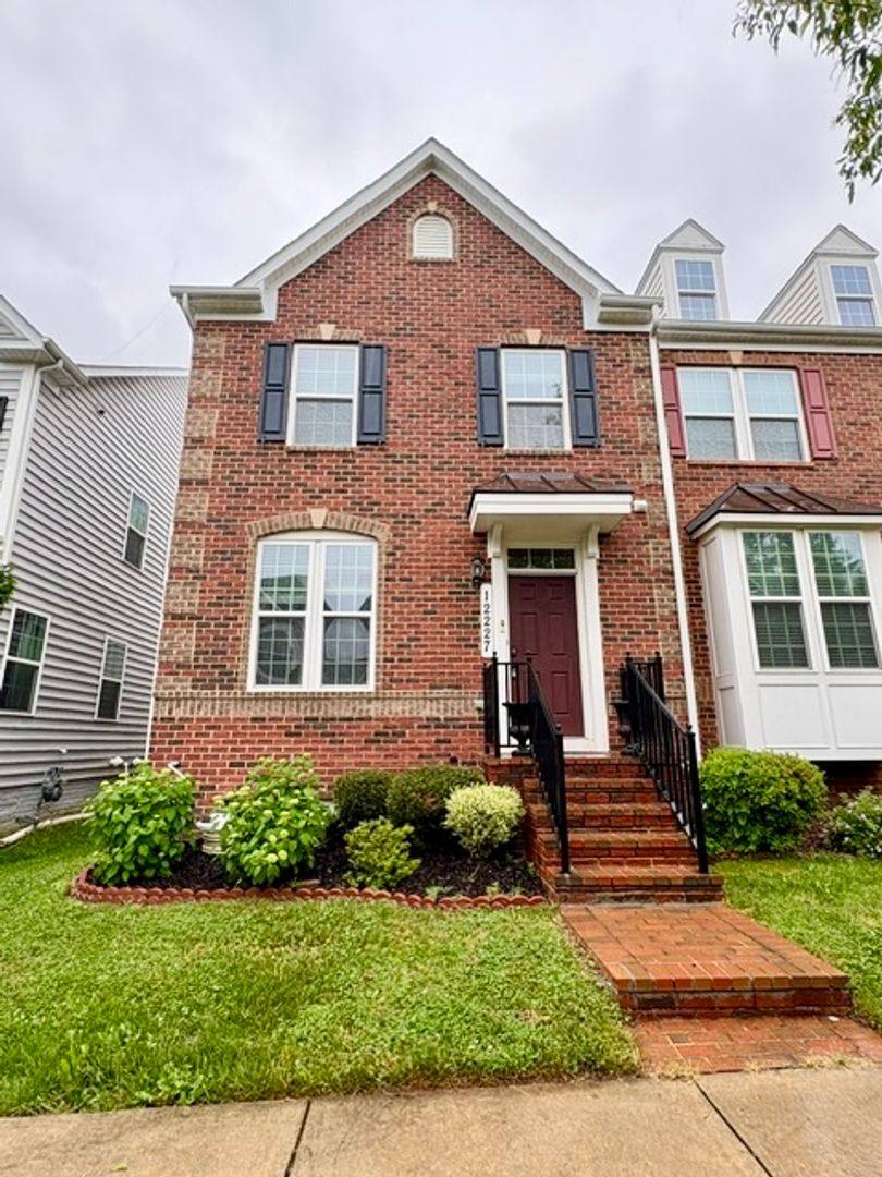 Townhouse for rent at 12227 Majestic Maple Dr, Clarksburg, MD 20871