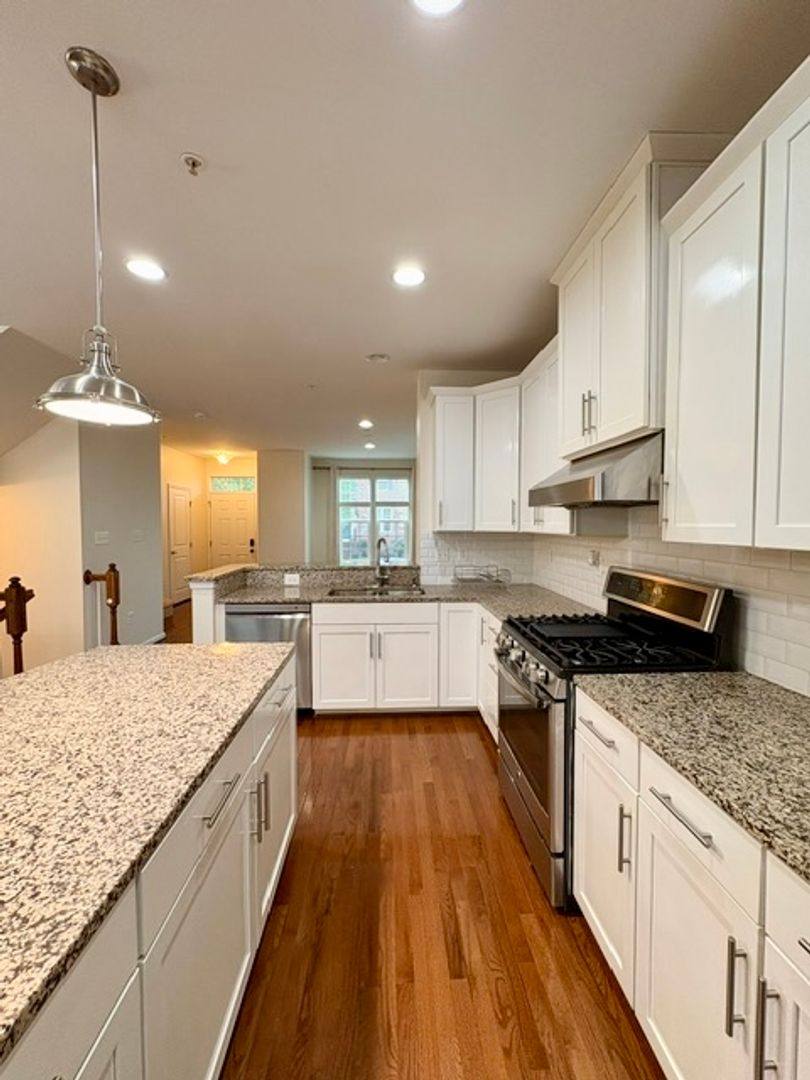 Townhouse for rent at 12227 Majestic Maple Dr, Clarksburg, MD 20871