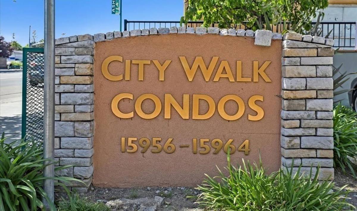 Apartment for rent at 15956 E 14th St #404, Daly City, CA 94015