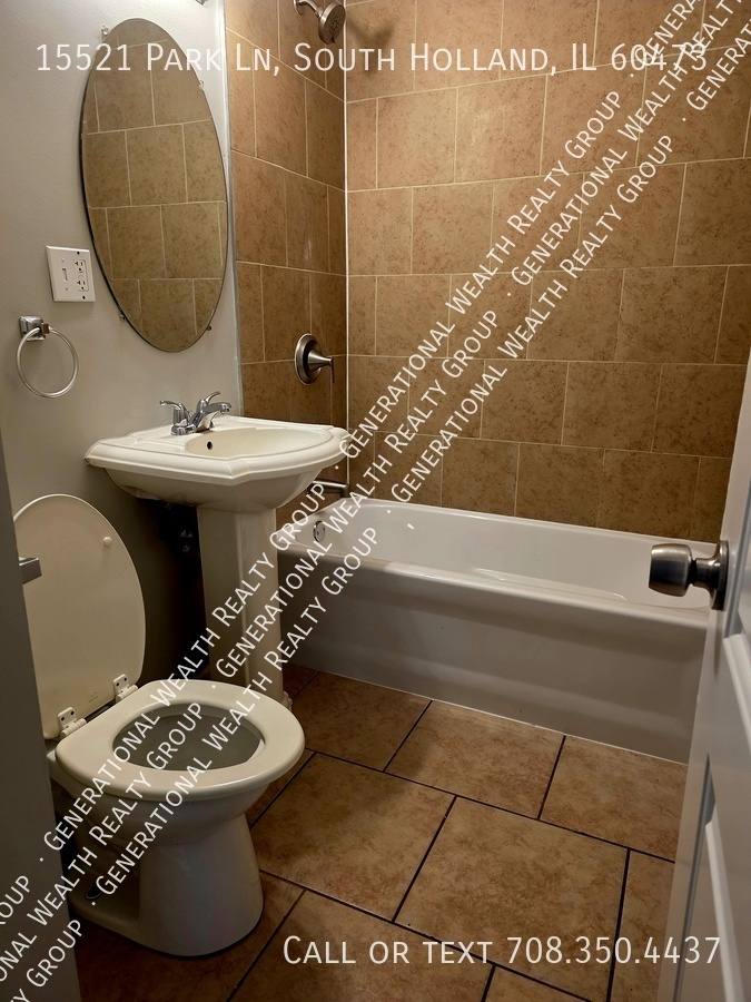 House for rent at 15521 Park Lane, South Holland, IL 60473