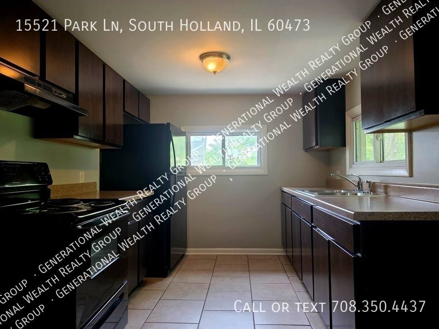 House for rent at 15521 Park Lane, South Holland, IL 60473