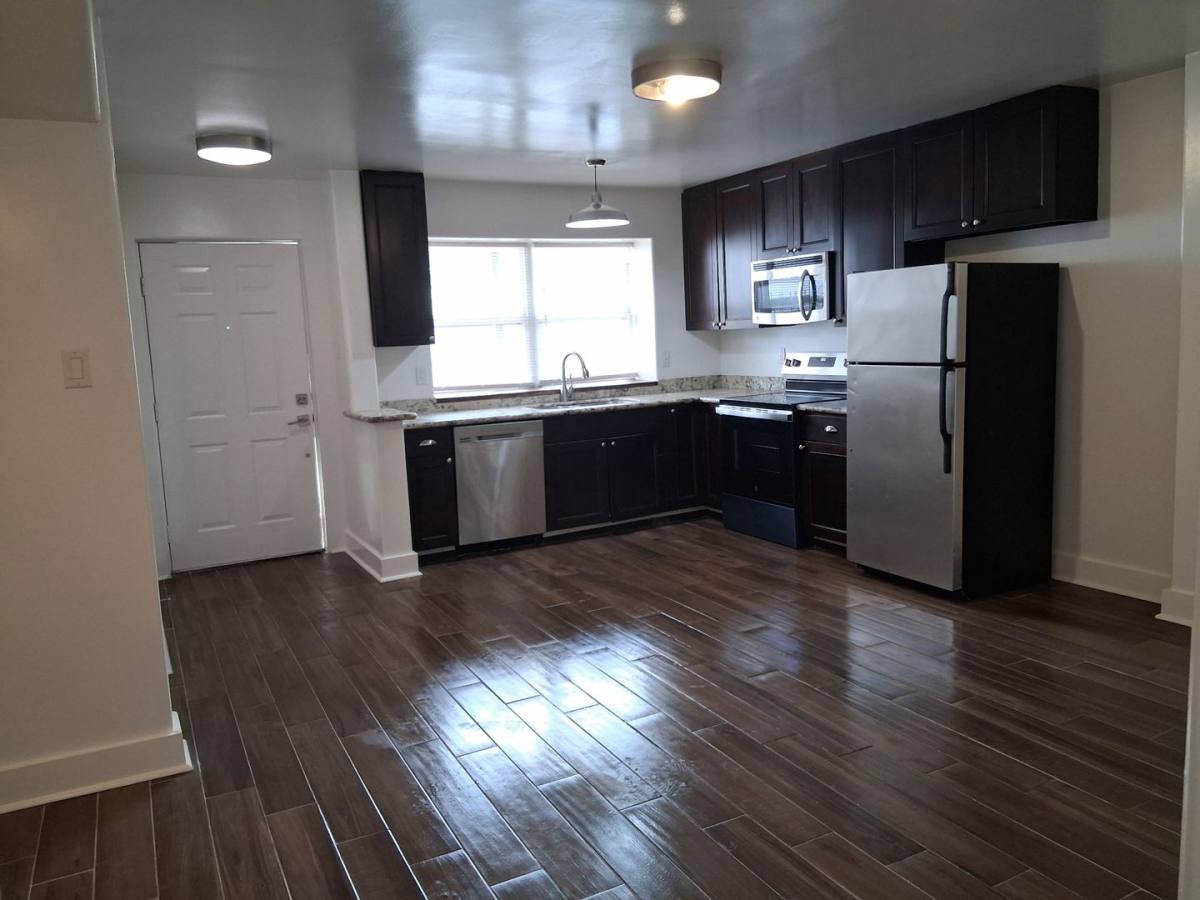 Apartment for rent at 1417 Annunciation St, New Orleans, LA 70130