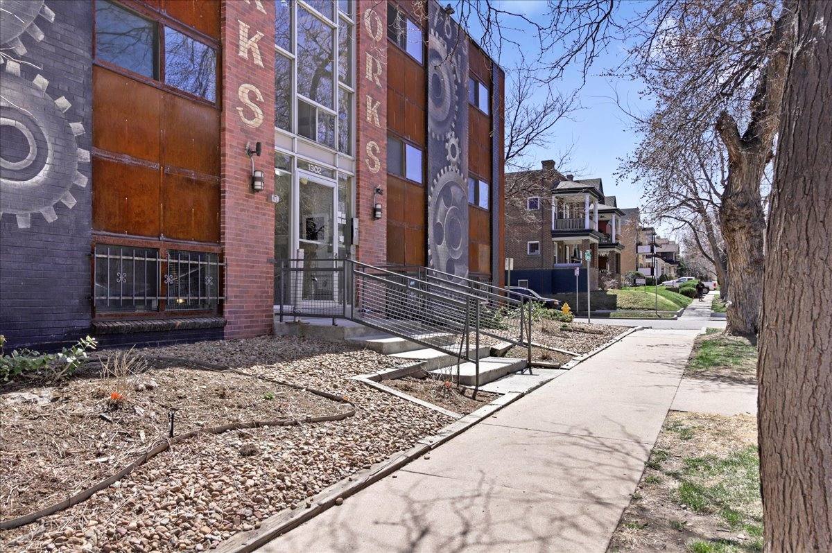 Apartment for rent at 1302 N Columbine St #102, Denver, CO 80206