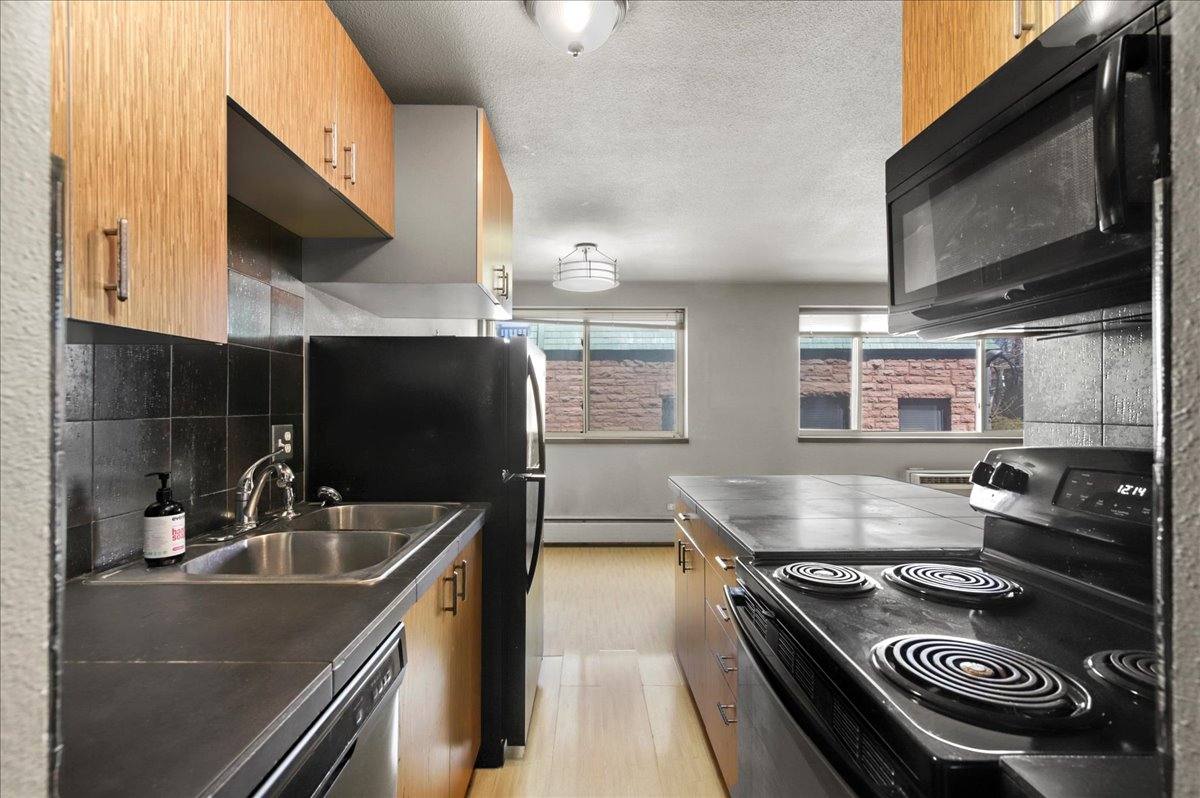Apartment for rent at 1302 N Columbine St #102, Denver, CO 80206
