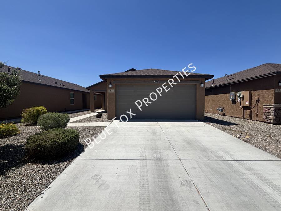 House for rent at 98 E Manor View Rd, Tucson, AZ 85756