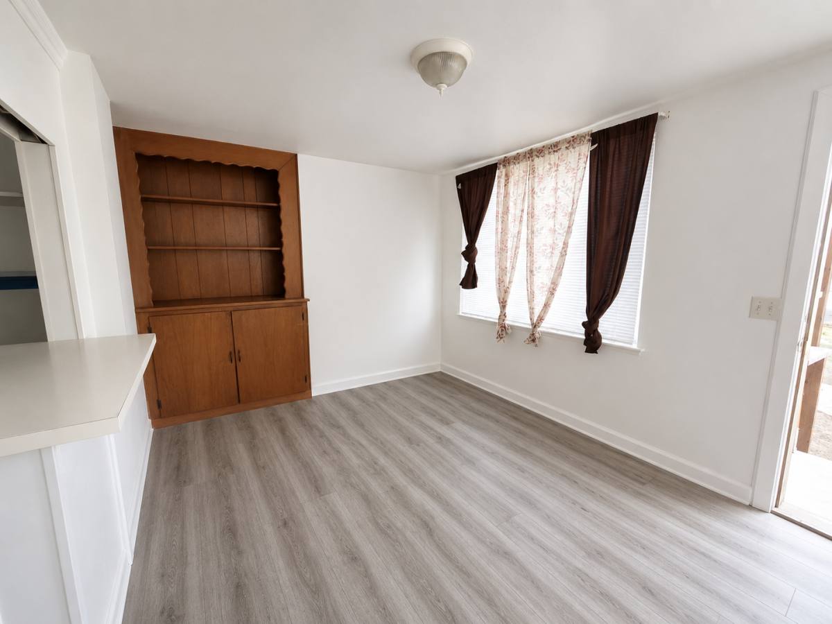 Townhouse for rent at 234 W 21st St, Merced, CA 95340