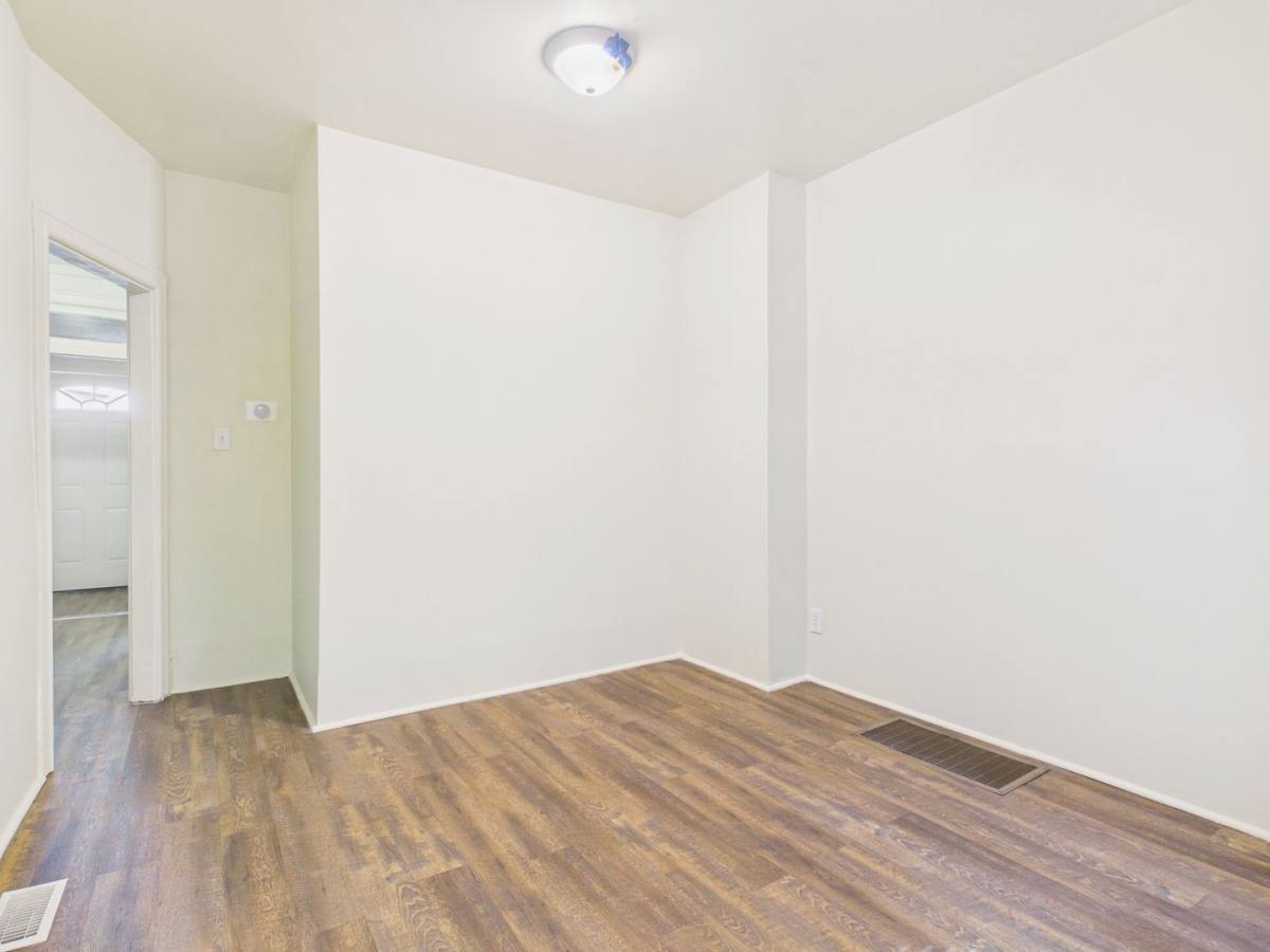 House for rent at 29 S 15th St, Harrisburg, PA 17102