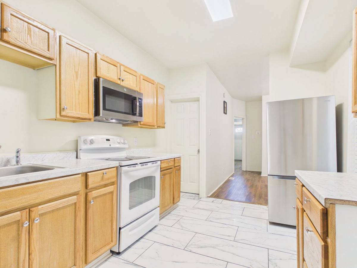 House for rent at 29 S 15th St, Harrisburg, PA 17102