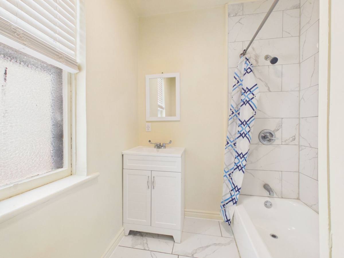 House for rent at 29 S 15th St, Harrisburg, PA 17102