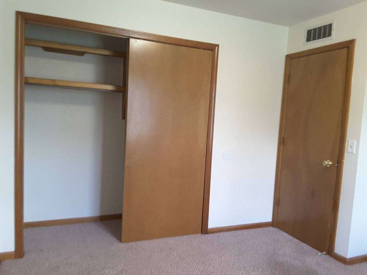 Apartment for rent at 201 Stonewall Court, Nappanee, IN 46550