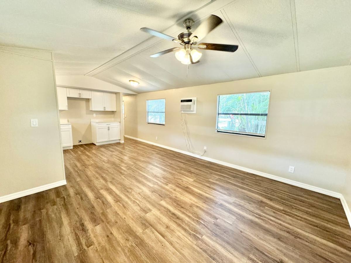 Apartment for rent at 1252 Henderson Creek Dr, Naples, FL 34114