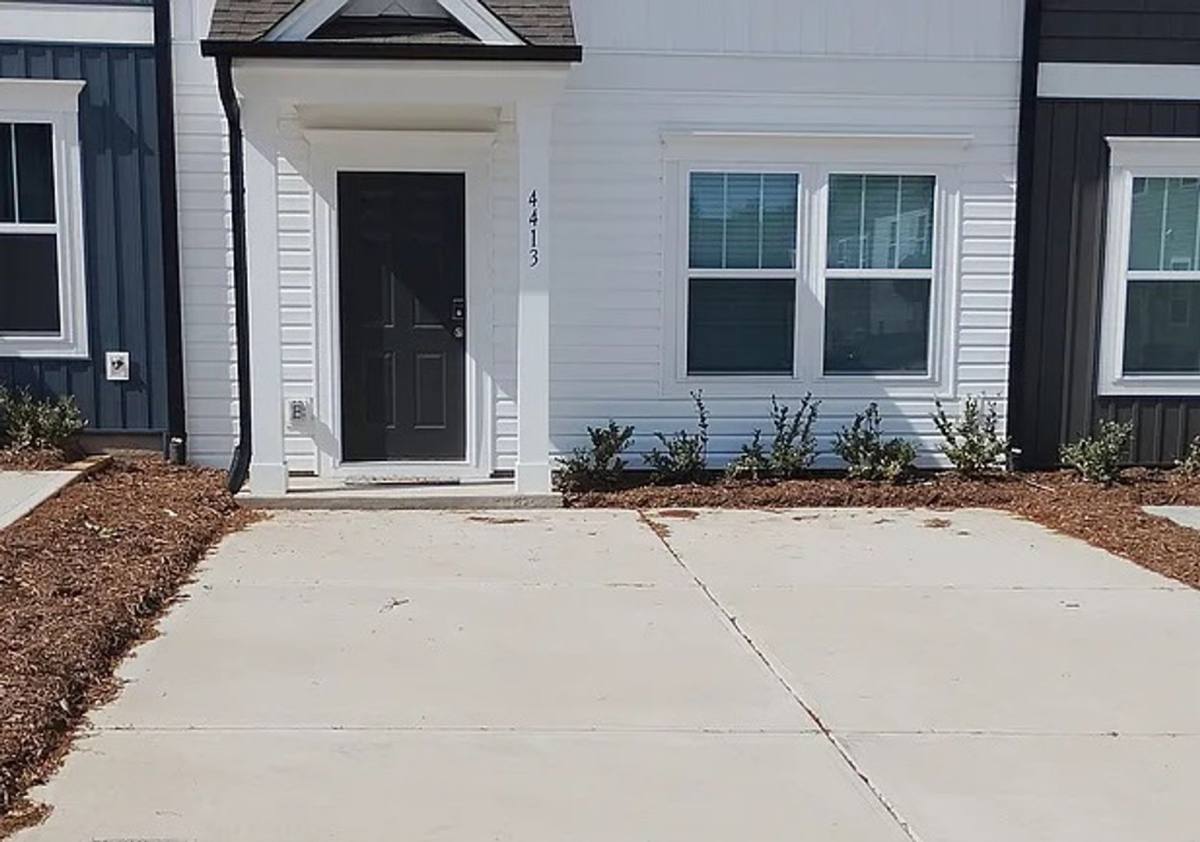 Townhouse for rent at 4413 Wymore Way, Charlotte, NC 28208