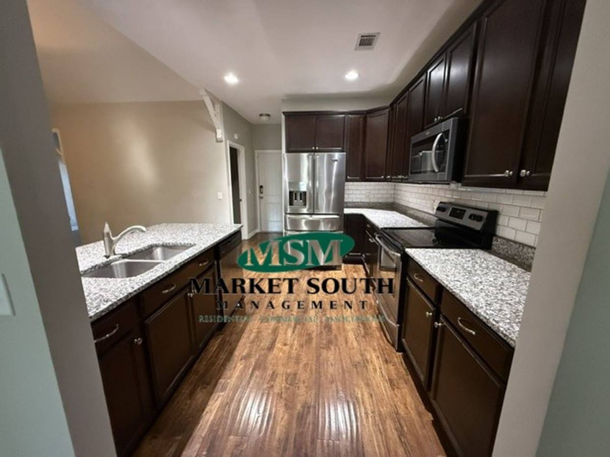 House for rent at 136 Waverly Way, Port Wentworth, GA 31407