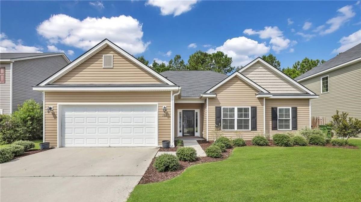 House for rent at 136 Waverly Way, Port Wentworth, GA 31407