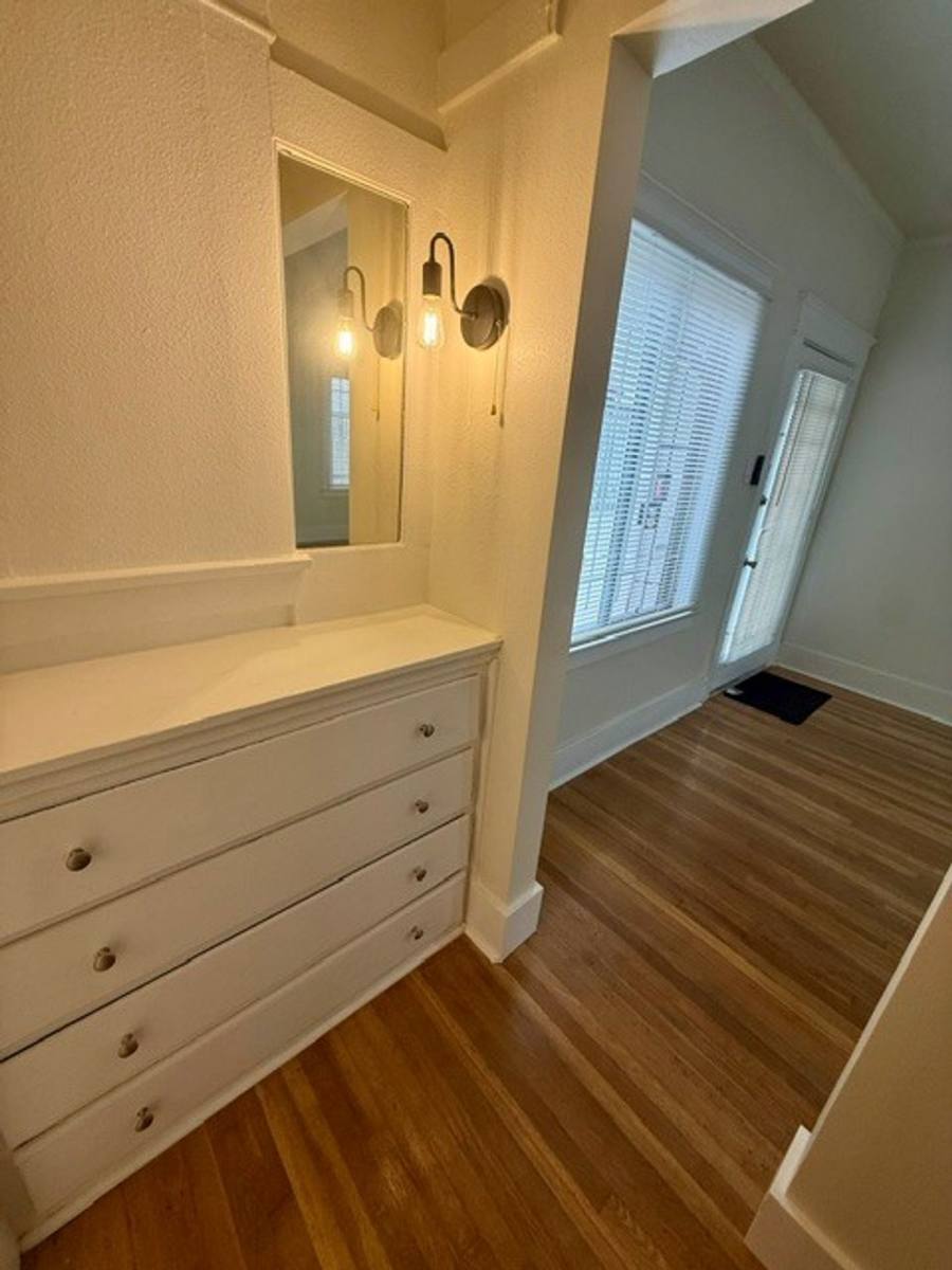 Apartment for rent at 1819 E 4th St, Long Beach, CA 90802