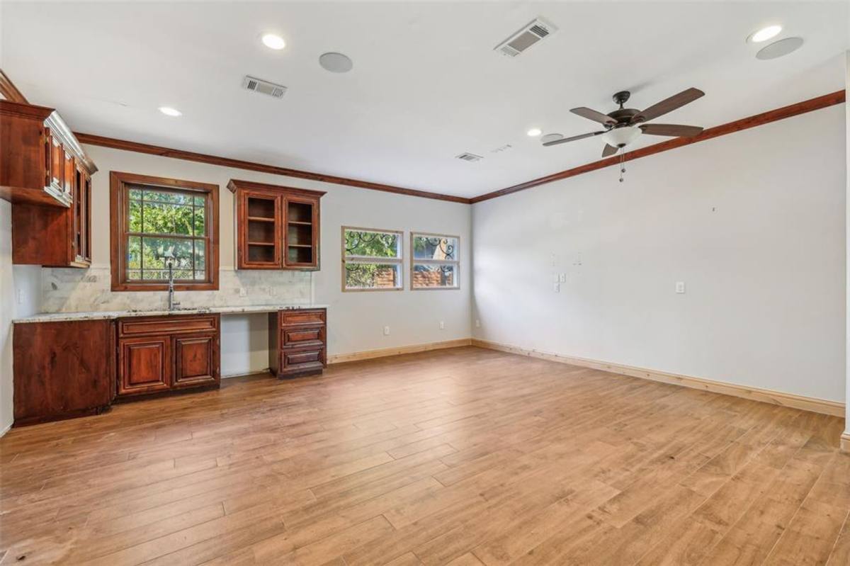 Townhouse for rent at 1904 E 13th St, Austin, TX 78702