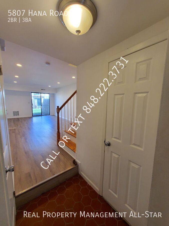Townhouse for rent at 5807 Hana Rd, Edison, NJ 08817