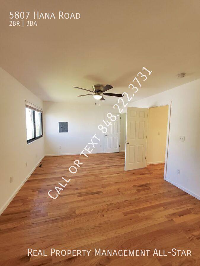 Townhouse for rent at 5807 Hana Rd, Edison, NJ 08817