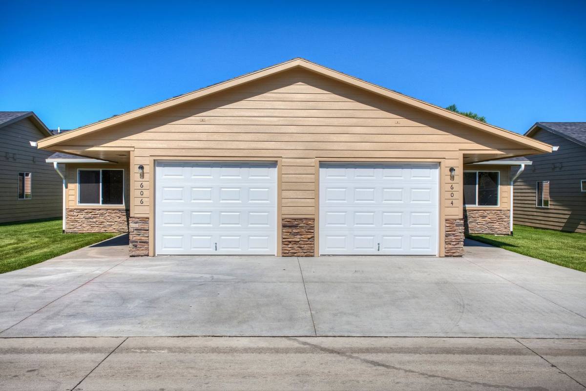 Townhouse for rent at 636 Maverick Lane, Madrid, IA 50156