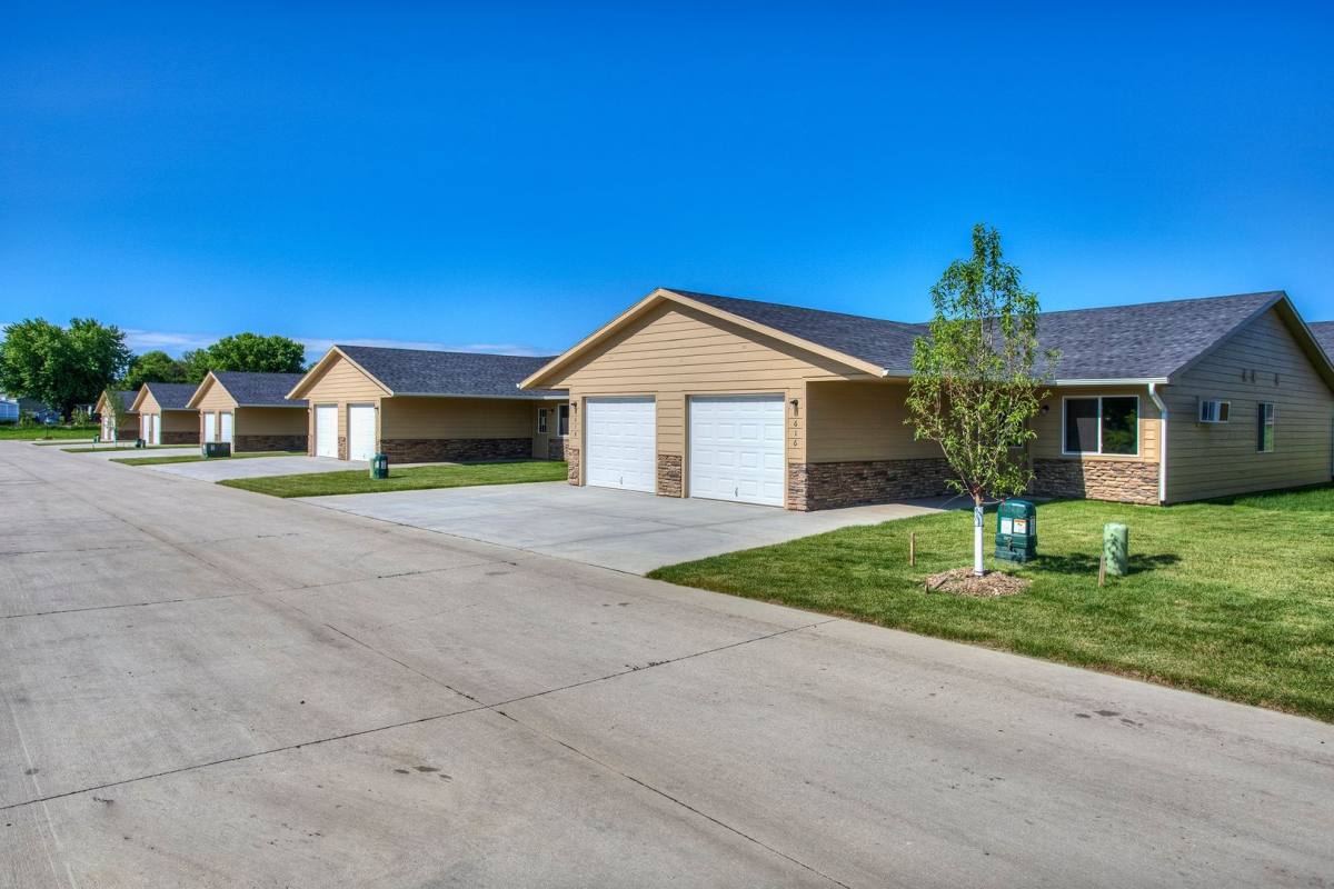 Townhouse for rent at 636 Maverick Lane, Madrid, IA 50156
