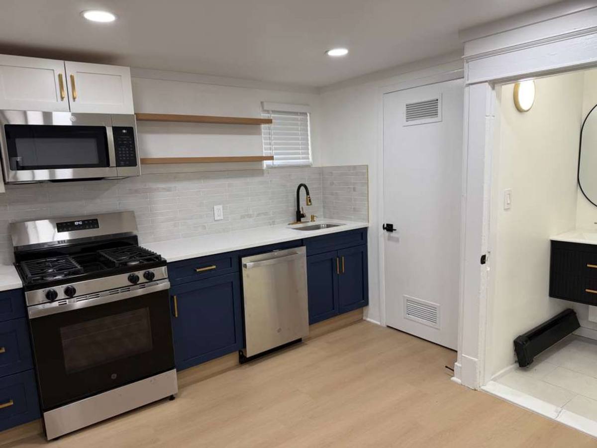 Townhouse for rent at 309 S 2nd Ave Adu, Highland Park, NJ 08904