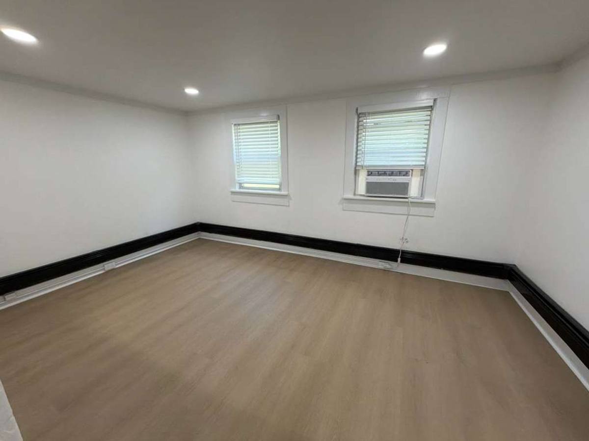 Townhouse for rent at 309 S 2nd Ave Adu, Highland Park, NJ 08904
