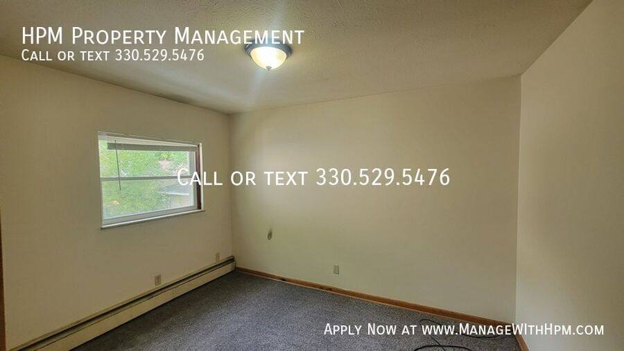 Apartment for rent at 926 Florida Ave E, Akron, OH 44314